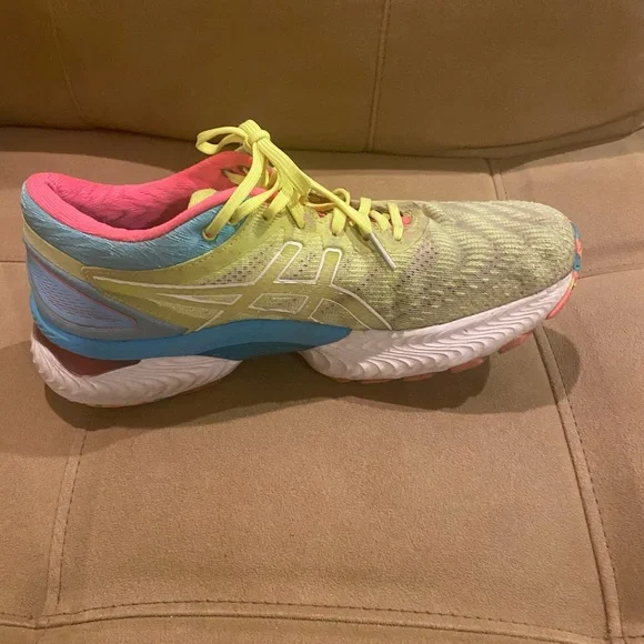 ASICS Gel Nimbus 22-Size 7.5 - Picture 7 of 9
